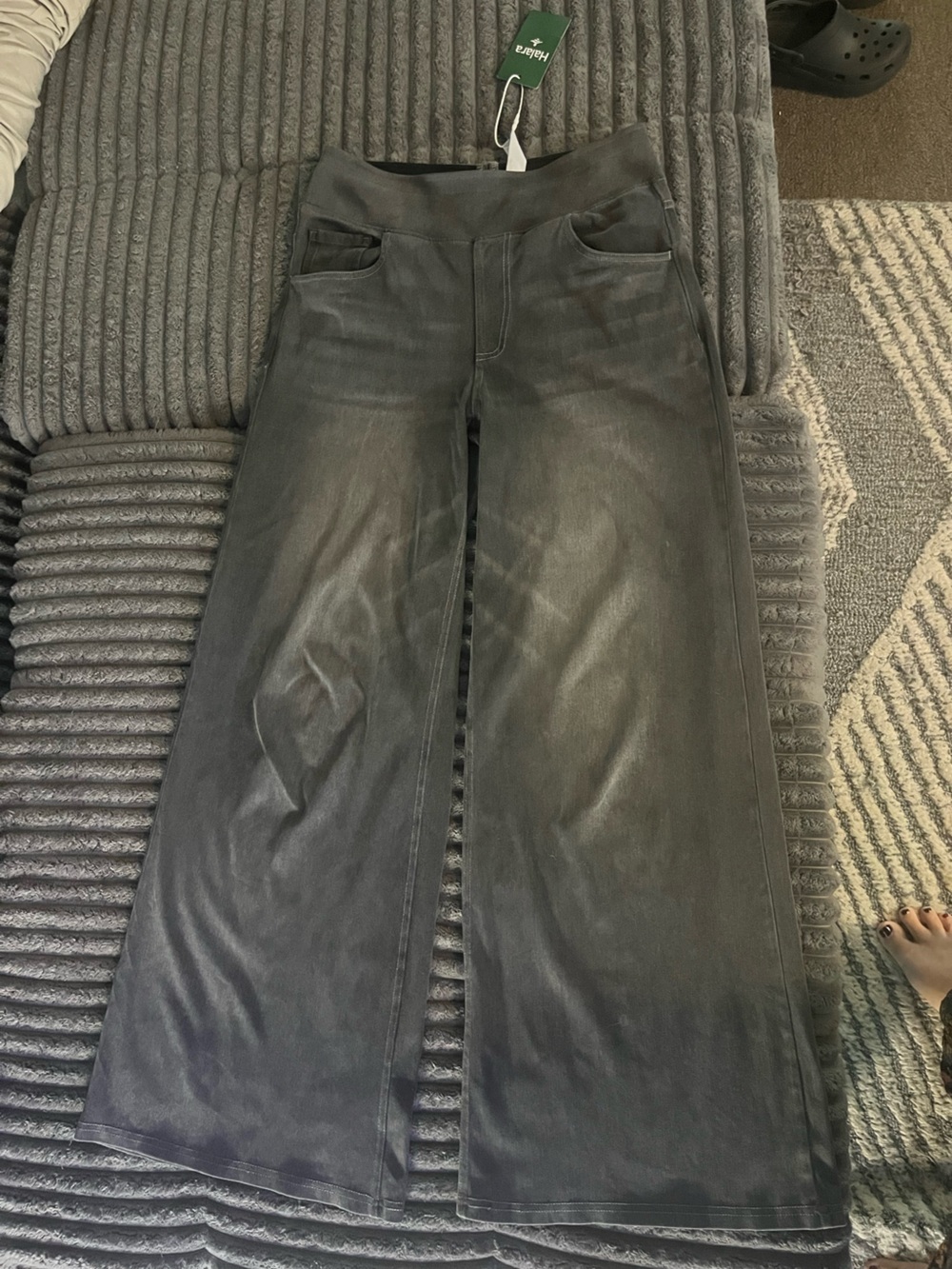 HALARA wide leg jeans in Black distress